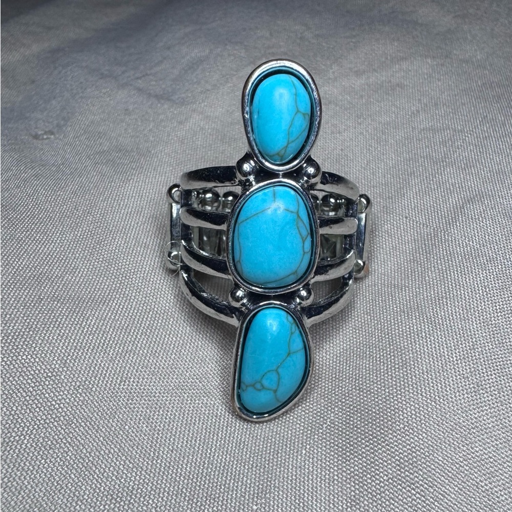 Paparazzi Turquoise and Silver Triple Stone Ring